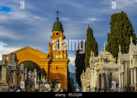 Mehrere Gedenkstätten auf Französisch cimetiere de Cimiez in Nizza Provence Frankreich Stockfoto