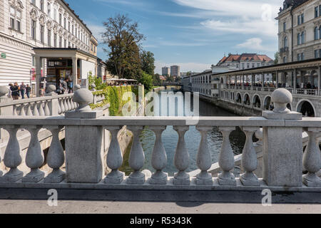 Ljubljana Stadt mit Grachten und Waterfront, Slowenien Stockfoto