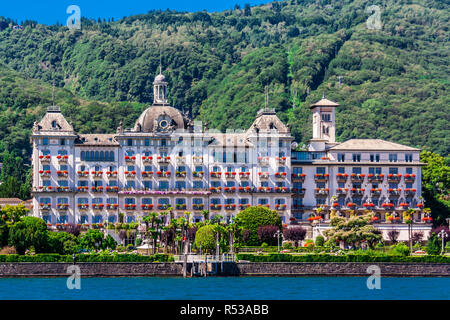 Stresa, Italien, 12. Juli 2012: Grand Hotel Et Les Borromees. Der Palastartigen, Jugendstil Hotel mit Blick auf den Lago Maggiore. Stockfoto