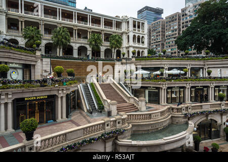 1881 Erbe ist eine berühmte Luxus Shopping Mall und beliebte Touristenattraktion in Tsim Sha Tsui. Hong Kong, Kowloon, Januar 2018 Stockfoto