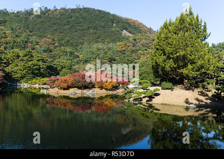 Ritsurin Garten im Herbst Stockfoto