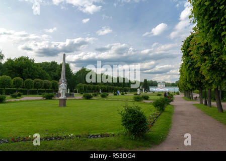 Moskau, Russland - Juni 6, 2016. Regelmäßige französischen Park in Immobilien Kuskowo Stockfoto