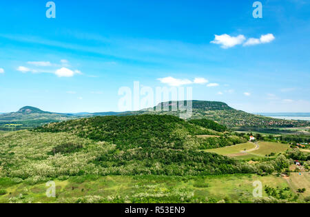 Blick auf Badacsony von Szigliget, Ungarn Stockfoto