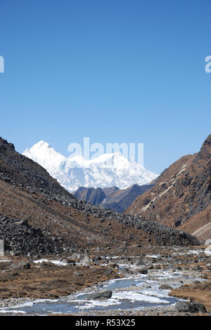 Kangchenjunga vom Lumba Sumba La im östlichen Nepal gesehen Stockfoto