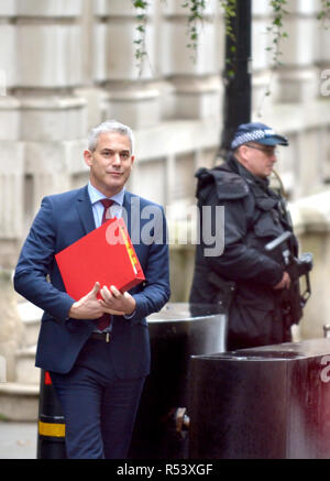 Steve Barclay MP - Staatssekretär für den Austritt aus der Europäischen Union - in der Downing Street, November 28 2018 Stockfoto