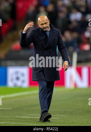 London, Großbritannien. 28. November 2018. Internazionale (Inter Mailand) Manager Luciano Spalletti während der UEFA Champions League Match zwischen den Tottenham Hotspur und Internazionale im Wembley Stadion, London, England am 28. November 2018. Foto von Andy Rowland. Credit: Andrew Rowland/Alamy leben Nachrichten Stockfoto