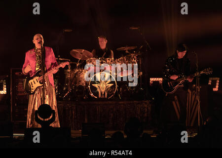 Madison, Wisconsin, USA. 28 Nov, 2018. BILLY CORGAN, JIMMY CHAMBERLIN und JAMES IHA der Smashing Pumpkins im Sylvee in Madison, Wisconsin Credit: Daniel DeSlover/ZUMA Draht/Alamy leben Nachrichten Stockfoto