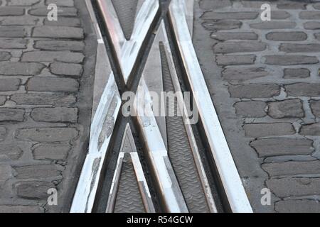 Strassenbahnschienen in Freiburg. Foto: Winfried Rothermel | Verwendung weltweit Stockfoto