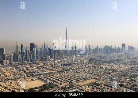 Skyline von Dubai Burj Khalifa Innenstadt Luftbild Luftbild Stockfoto