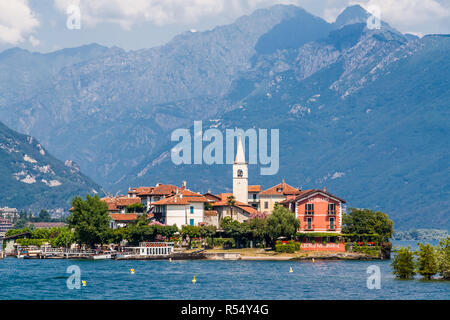 Lago Maggiore, Italien, 9. Juli 2012: Isola dei Pescatori, Fischer's Island, der Nördlichste der drei Borromäischen Inseln Stockfoto