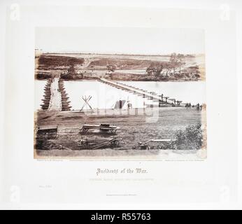 Pontoon Bridge über den Rappahannock (Mai 1863). Gardner's Fotografische Skizze Buch des Krieges. Washington, D.C.: Philip & Solomons, Verlage, [1865]. Quelle: 1784. a. 13 Band 1, Seite 65. Sprache: Englisch. Autor: GARDNER, Alexander. O'Sullivan, Timothy H. Stockfoto