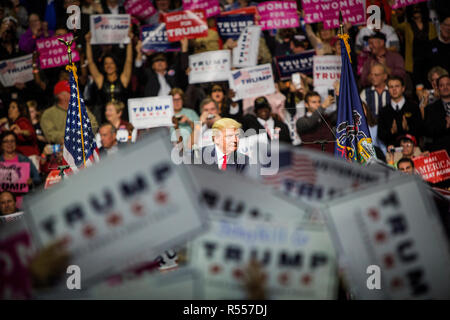 Präsidentschaftskandidaten Donald J. Trumpf (R-Ny) Kampagnen im Giant Center in Hershey, Pennsylvania. Stockfoto