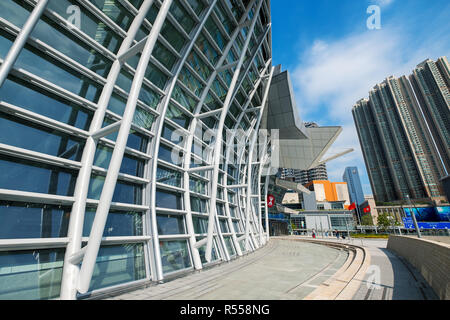 West Kowloon, Hong Kong - 19. November 2018: Haupteingang West Kowloon High Speed Rail Station in Hongkong mit der MTR betrieben. Stockfoto