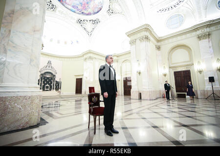 Bukarest, Rumänien - 26. November 2018: Prinz Radu von Rumänien ist die Teilnahme an einer Zeremonie in der Thronsaal des Königlichen Palastes, in Bukarest Stockfoto