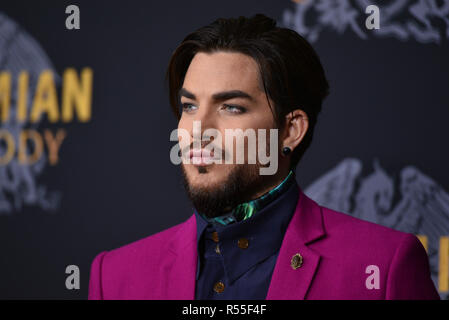 Adam Lambert besucht "Bohemian Rhapsody" New York Premiere auf dem Pariser Theater am Oktober 30, 2018 in New York City. Stockfoto