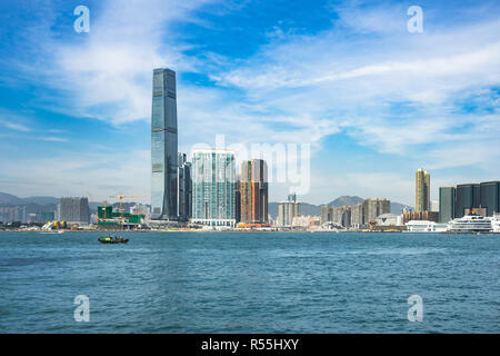 Skyline von Kowloon und International Commerce Centre (ICC), den höchsten Wolkenkratzer in Hongkong Stockfoto