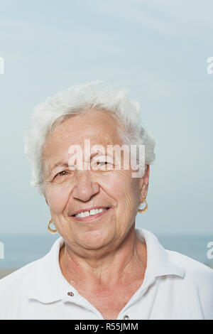 Portrait einer älteren Frau Stockfoto