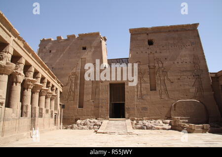 Der zweite Pylon des Tempels von Philae Isis Stockfoto