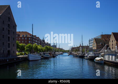 Blick entlang Christianshavn Kanal in Kopenhagen, Dänemark. Stockfoto