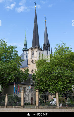 Die Stadt Luxemburg, Luxemburg. Rückansicht der Kathedrale von Notre Dame. Stockfoto