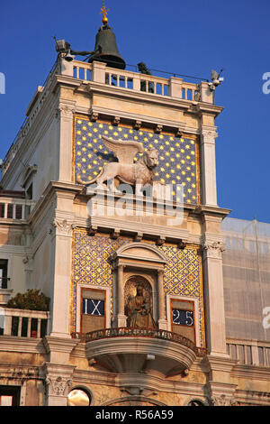 Torre dell'Orologio, 15. Jahrhundert clocktower an der Piazza San Marco, Venedig, Italien: Renaissance Gebäude von Mauro Codussi Stockfoto