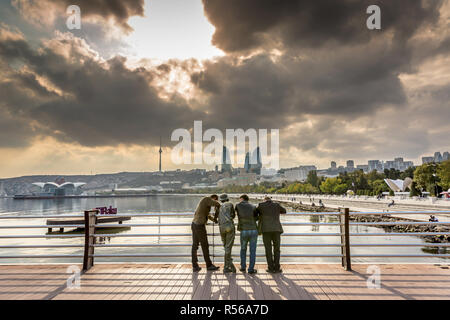 Touristen, am späten Nachmittag in Baku Stockfoto