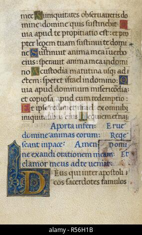 Text Seite mit ersten'. Mirandola Stunden. Italien, ca. 1490-1499. [Ganze folio] Text Seite vom Büro des Toten. Psalm 129. Eingerichtete erste 'D' Bild von Mirandola Stunden genommen. Ursprünglich veröffentlicht in Italien produziert, ca. 1490-1499. Quelle: Hinzufügen. 50002, f 113 v. Sprache: Latein. Stockfoto