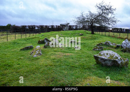 BallyKeel Dolmen und Kain am Ring der Gullion Gebiet von außergewöhnlicher natürlicher Schönheit Stockfoto