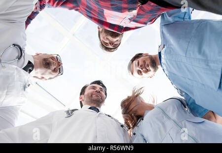 Gruppe der professionellen medizinischen Team, Ansicht von unten Stockfoto