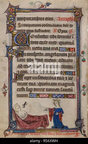 Bas-de-Seite Szene der Jungfrau Maria befreien ein Dämon von einem besessenen Frau, mit Bildunterschrift lesen, â € "cy n [Ost] Re Dame liefern une Fe [m] mir Dun malveis Geistes €™. Buch der Stunden, Verwendung von Sarum (die "taymouth Stunden"). England, S.E.? (London?); 2. Quartal des 14. Jahrhunderts. Quelle: Yates Thompson 13, w.154 v. Sprache: Latein und Französisch. Stockfoto