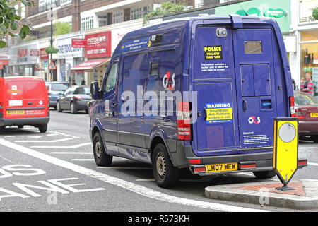 LONDON, GROSSBRITANNIEN - 09.Oktober 2010: Sicherheit Van für Geld. Parket gepanzerten Fahrzeug in Central London, England. Stockfoto