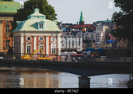 Schöne super-Weitwinkel panorama Luftbild von Stockholm, Schweden mit Hafen und Skyline mit Landschaft ausserhalb der Stadt, von der Fähre aus gesehen, Sonnig Stockfoto