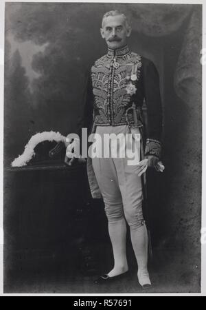 Portrait Foto von Sir Edward Gang, ein Beamter und Gouverneur von Assam. In der indischen Staatsdienst uniform. Indien; 1930. Quelle: Foto744/(5). Autor: Anon. Stockfoto