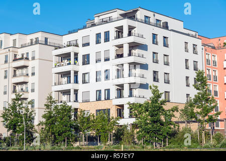 Weiß neue Wohnung Haus in Berlin, Deutschland Stockfoto