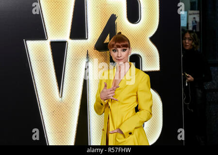 Najwa Nimri nimmt gegenüber der Saison 4 Premiere Callao City Lights Kino in Madrid. Stockfoto