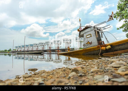 Uthokwipat Prasit floodgate in Pak Phanang, Nakhon Si Thammarat, Thailand. Stockfoto