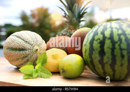 Melonen und andere exotische Früchte Stockfoto