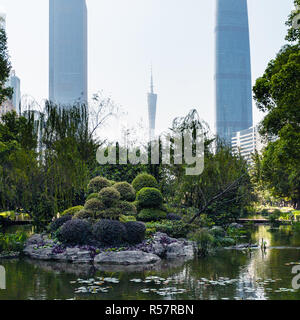 Teich in Zhujiang städtischen Park in Guangzhou City Stockfoto