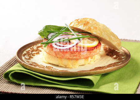 Lachs-Burger Stockfoto