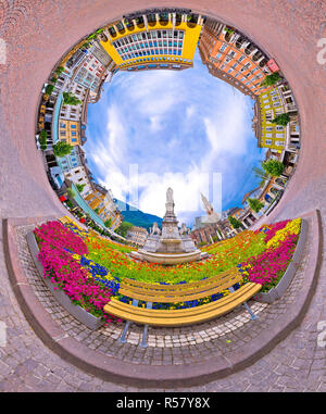 Bozen Hauptplatz planet Perspektive panorama Stockfoto