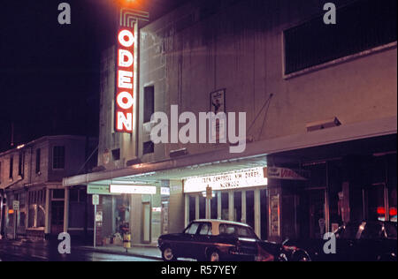 Das Odeon, Liverpool St Hobart - Obligatorische Photo Credit: TAHO Ca. 1970 Norwood Film Festzelt, Kim Darby und Glen Campbell Stockfoto