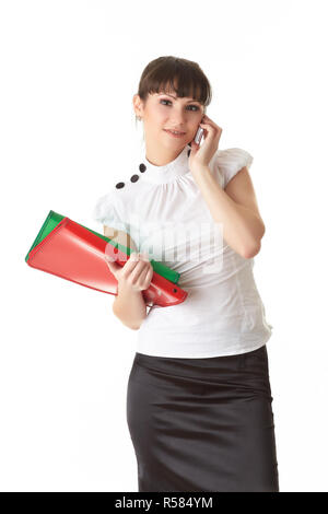 Junge Frau mit Ordnern und Mobiltelefon Stockfoto