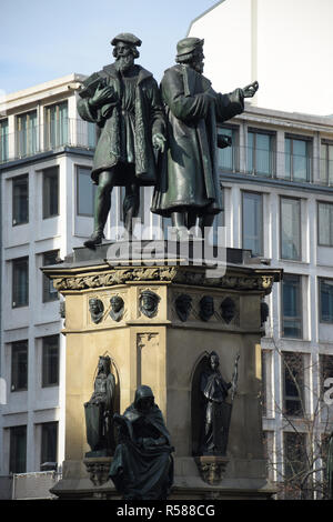 Johannes Gutenberg Memorial in Frankfurt Stockfoto