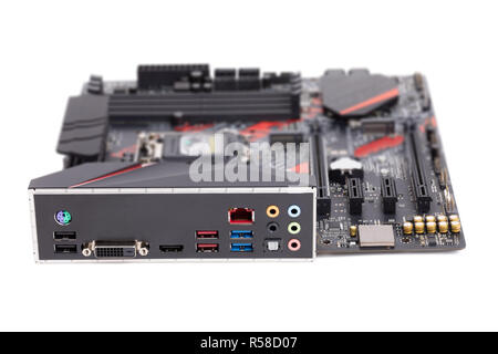 PC-Mainboards - Mainboards mit eingebauten CPU und Kühler mit heat-Pipes und Ventilator für neue Prozessoren der 9. Generation isoliert auf weißem Stockfoto