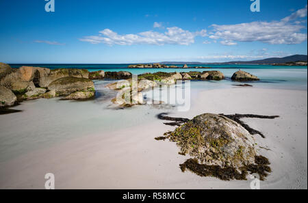 Die unberührten Strände von Tasmanien, die Gärten im Nordosten der Bucht von Bränden Region gelegen, unberührten, weißen Sand Einstellung der Szene ein idyllisches Refugium. Stockfoto