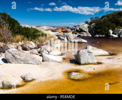 Die unberührten Strände von Tasmanien, die Gärten im Nordosten der Bucht von Bränden Region gelegen, unberührten, weißen Sand Einstellung der Szene ein idyllisches Refugium. Stockfoto