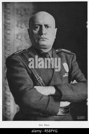 Portrait von Benito Mussolini (1883 €" 1945). Italienische Politiker und Führer der Nationalen faschistischen Partei. 1926 Mussolini beschlagnahmt Gesamtleistung als Diktator und regierten Italien Il Duce ("Führer") von 1930 bis 1943. Mussolini als Journalist ... Und das Zweite, vermehrte Auflage. [Mit einem Portrait.]. Essen, 1939. Quelle: 10643.h.33 Frontispiz. Autor: DRESLER, Adolf. Stockfoto