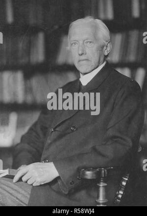 Deutsche Revolution - Professor Dr. Ulrich von Wilamowitz-Moellendorf, der berühmte philogist der Berliner Universität, die bald Feiern zum 50. Jubiläum der promovierte Ca. 1919-1924 Stockfoto