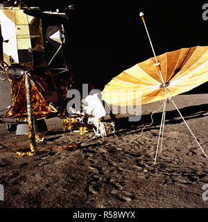 Dies ist der siebte von 25 Bildern von der Besatzung im Versuch, einen 360 Grad Mondoberfläche Szene aufgezeichnet. Apollo 12. Stockfoto