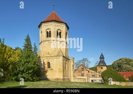 Turm der Klosterkirche Göllingen, Kyffhäuserkreis, Thüringen, Deutschland Stockfoto